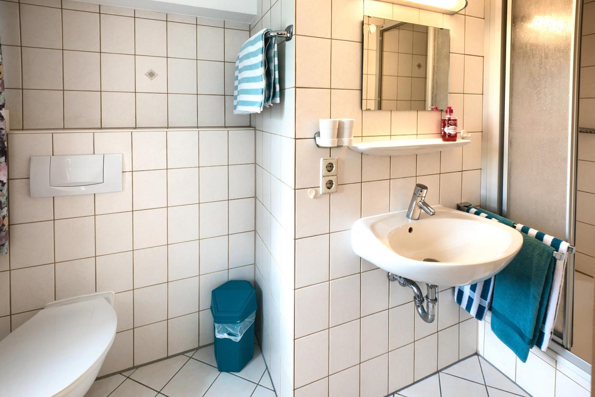 Gasthaus-Pension Zum Loewen Grafenhausen Exteriör bild
